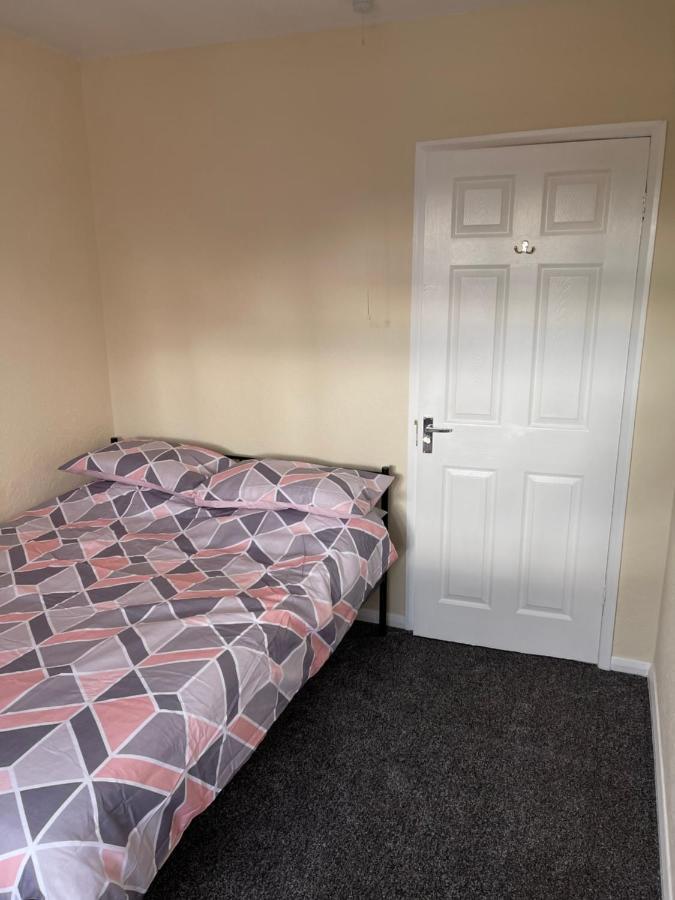 Spacious, Sleeps 17, 3 Bathrooms, Parking, Mansfield Exterior foto