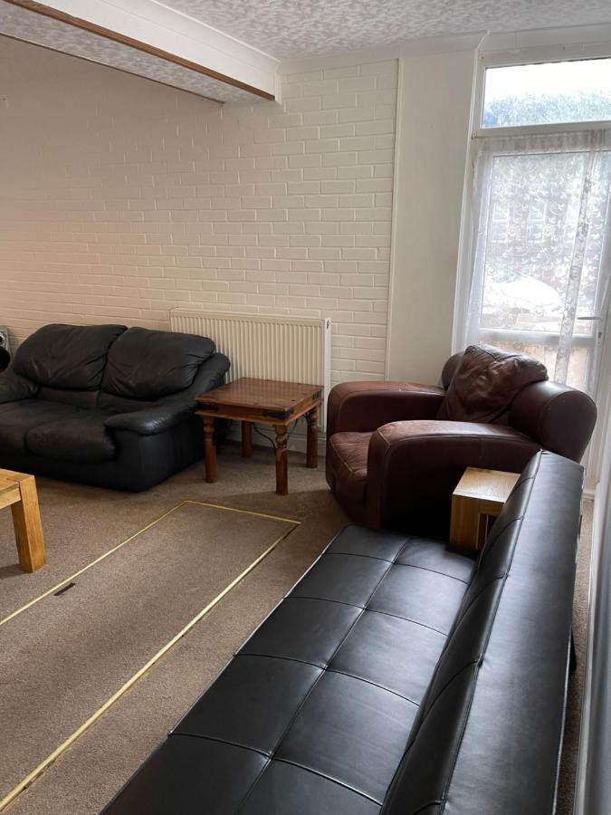 Spacious, Sleeps 17, 3 Bathrooms, Parking, Mansfield Exterior foto
